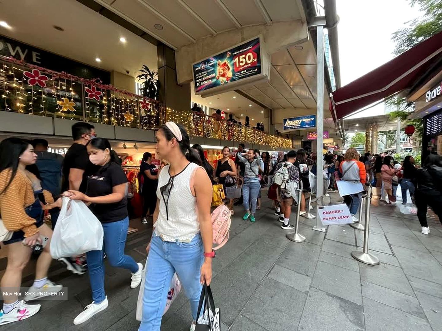 Lucky Plaza (D9), Retail #551430651
